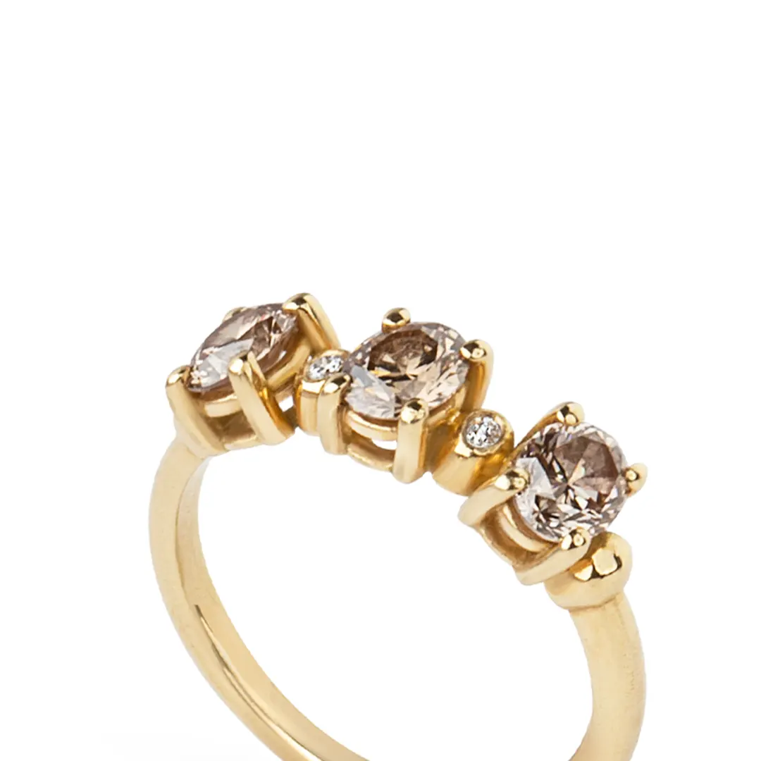 14K Brown Diamond, three stone Ring - Image 2