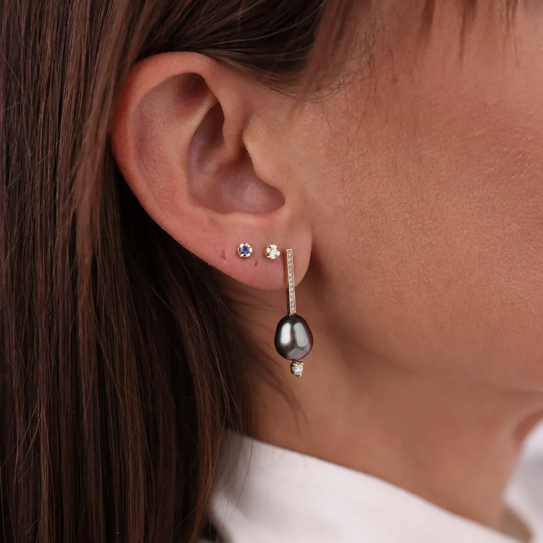 14K Gold delicate Grey Pearl Earings with diamonds - Image 3