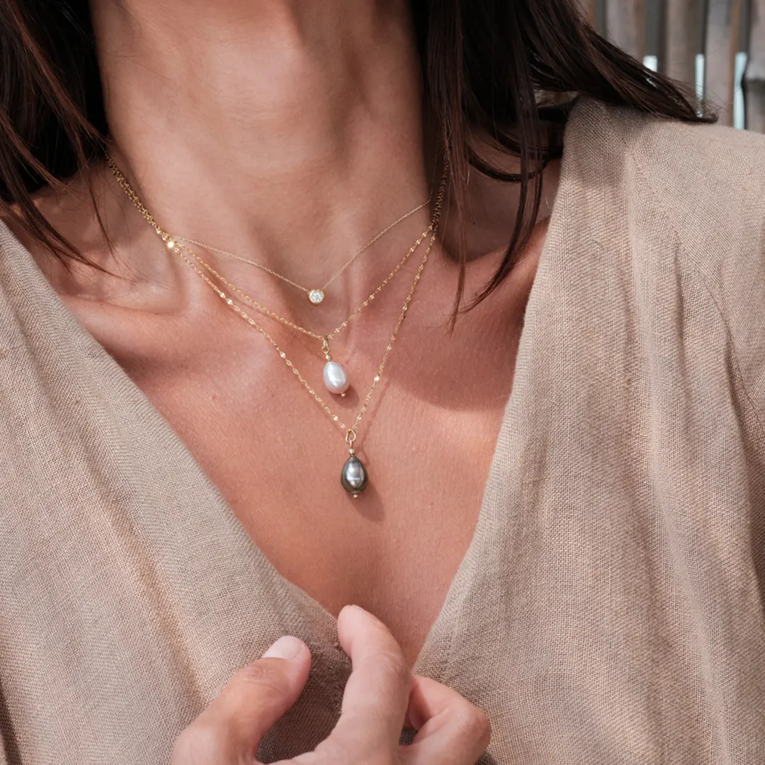 14K Gold Grey Pearl Drop Necklace - Image 2