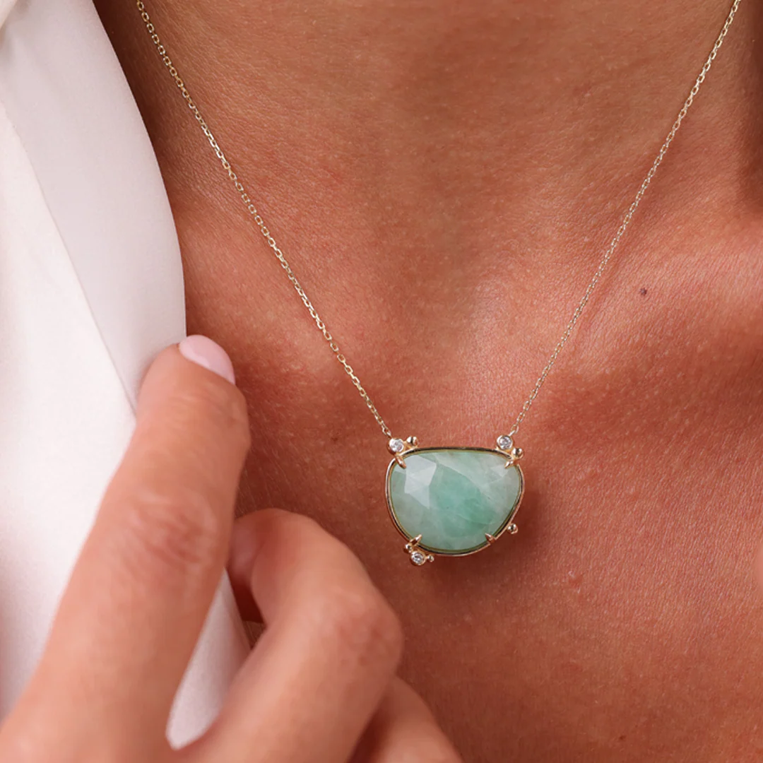 14K Gold Irregular Emerald Necklace  with 3 diamonds - Image 4