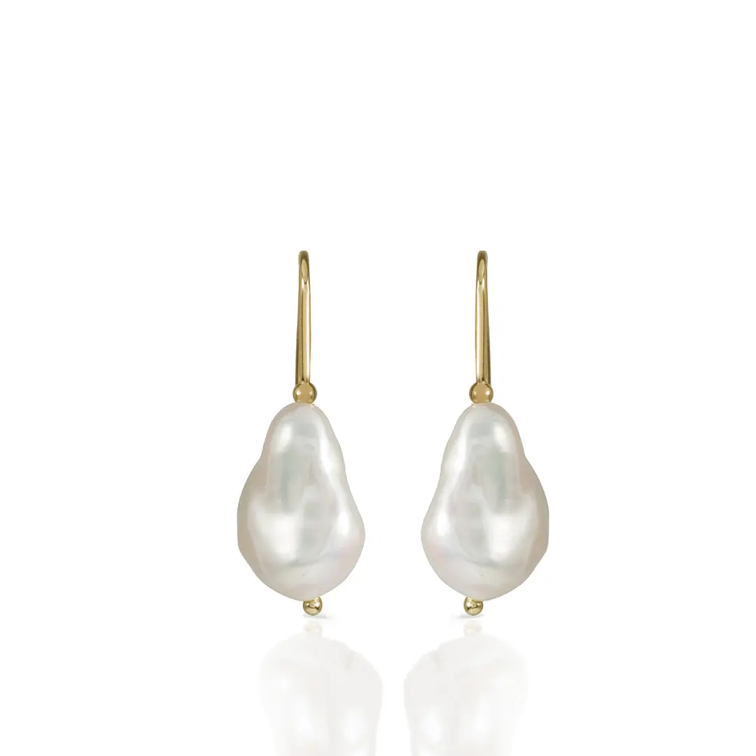 14K Gold Minimal Baroque Pearl Earrings - Image 3
