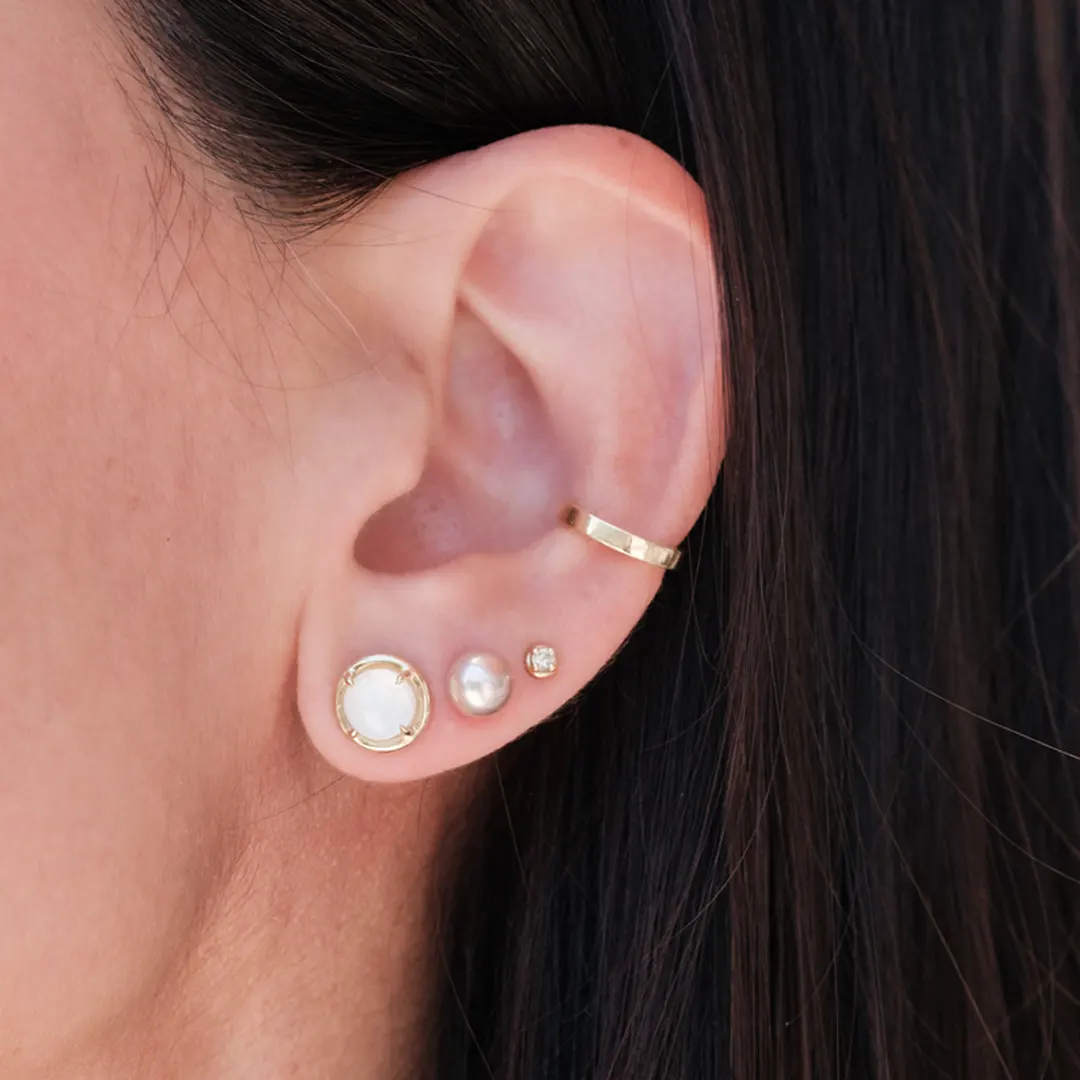 14K Gold small pearl stud earrings - Image 2