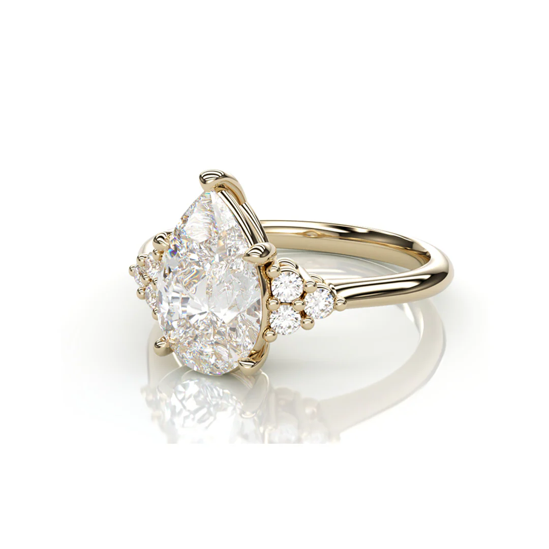 18K Yellow Gold Pear LAB Diamond Ring - Image 2