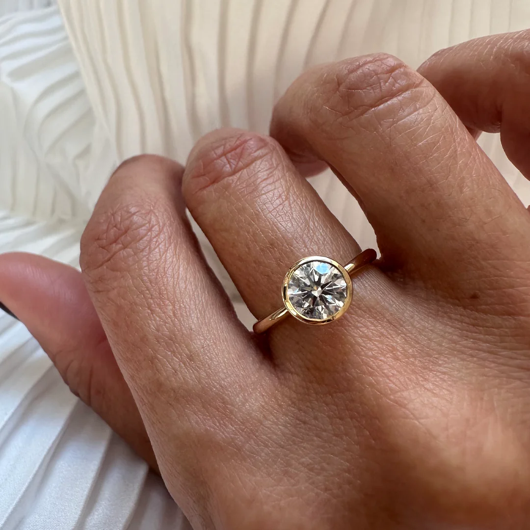 18K Yellow Gold Round LAB Diamond Ring - Image 7