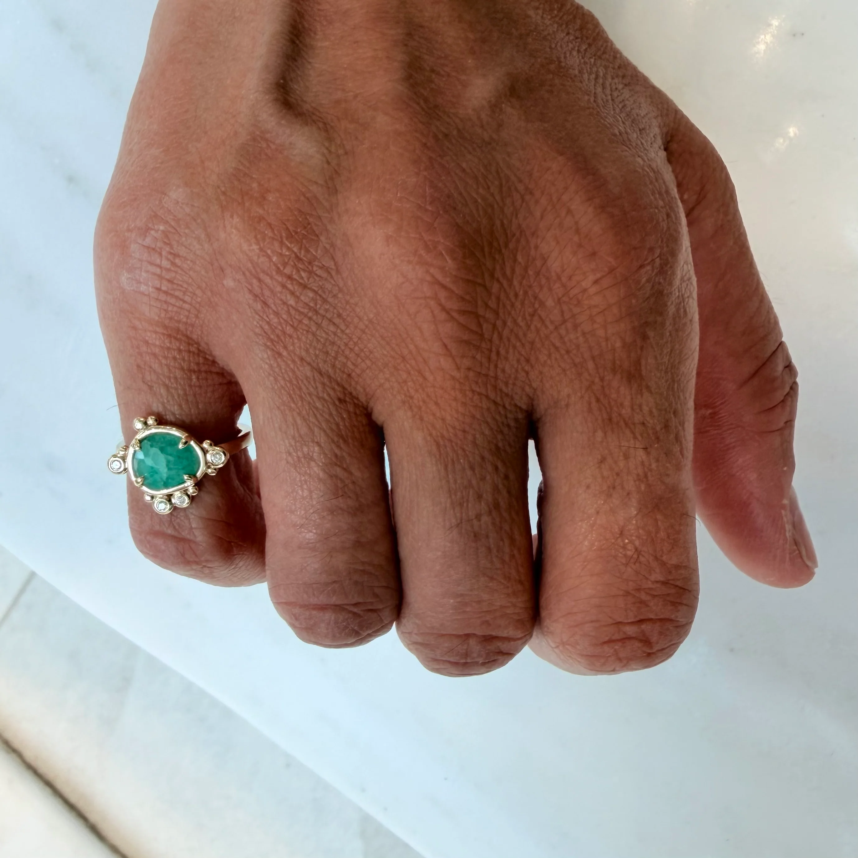 Dreamlight – 14K Gold Ring with Emerald & Diamonds - Image 4
