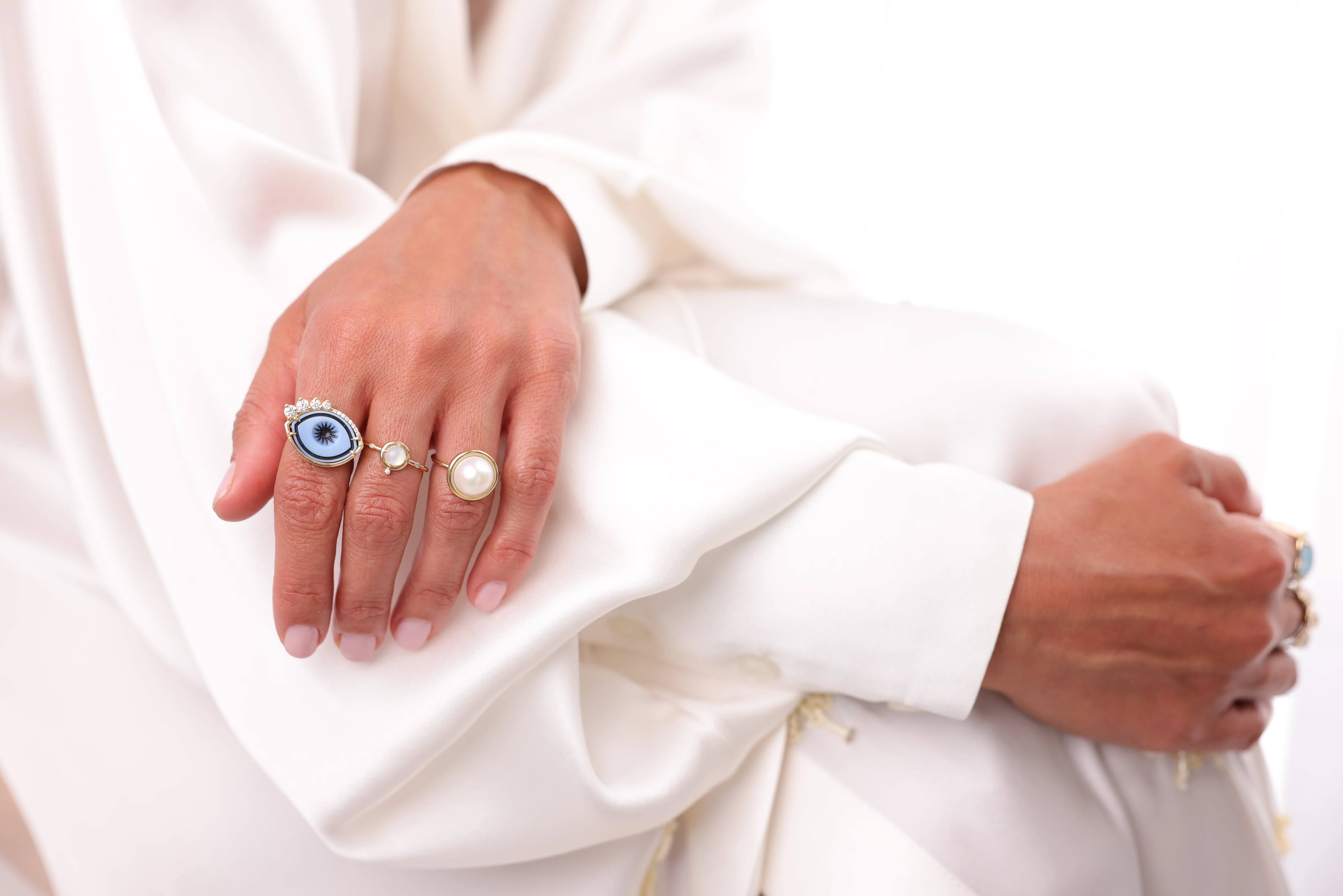 Cycladic Talisman 14K Gold Ring with Cameo Eye and Diamond Lashes - Image 3