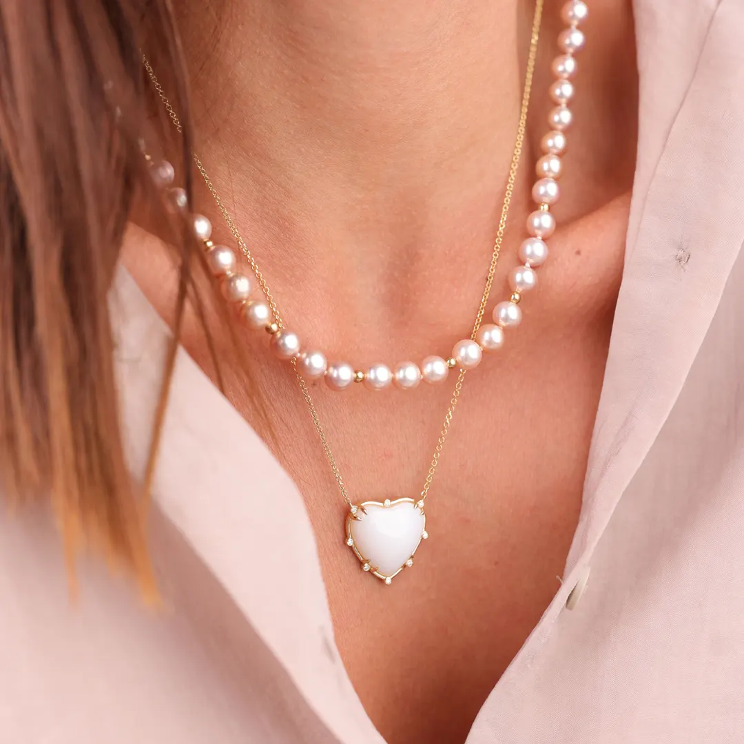 Rope Dusty Pink Pearl Necklace with 14K Gold dot details and closure - Image 2