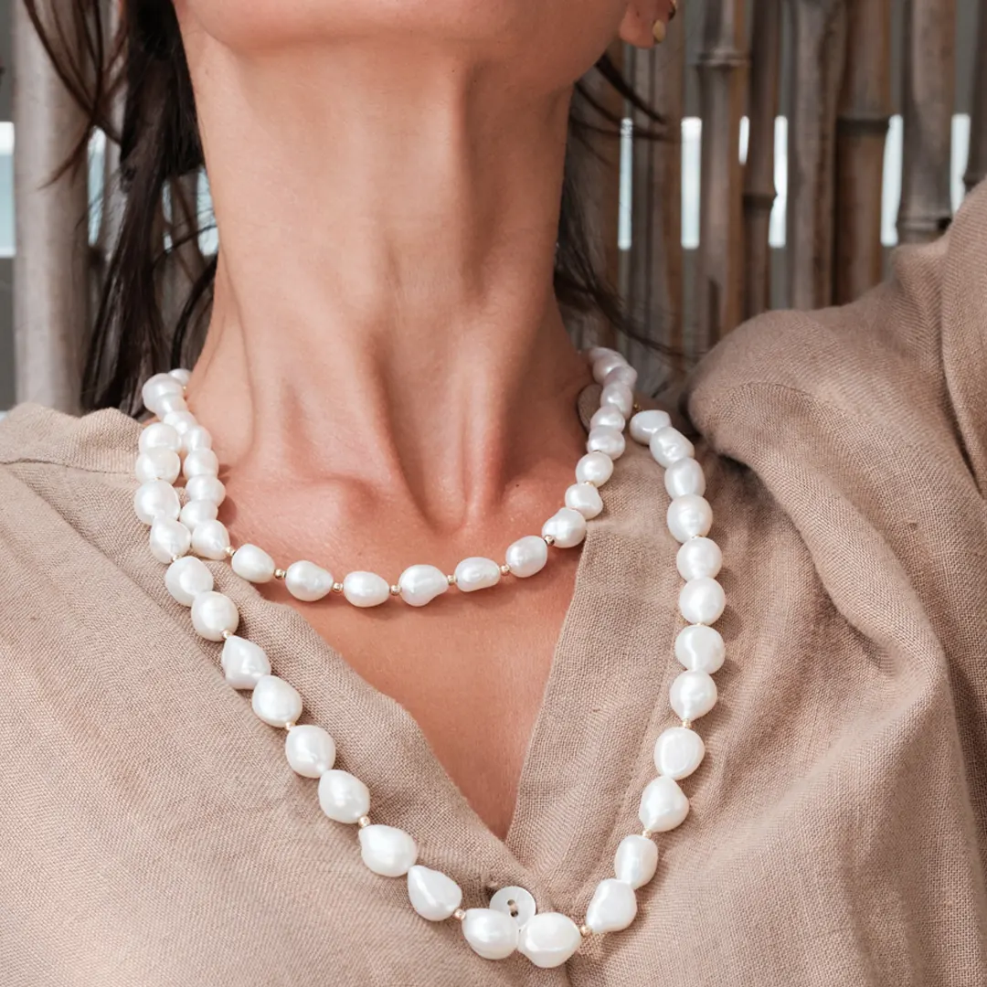 Rope Baroque Pearl Necklace with 14K Gold dot details and closure - Image 5